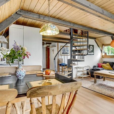 Amazing Home In Logstrup With Kitchen Exteriör bild