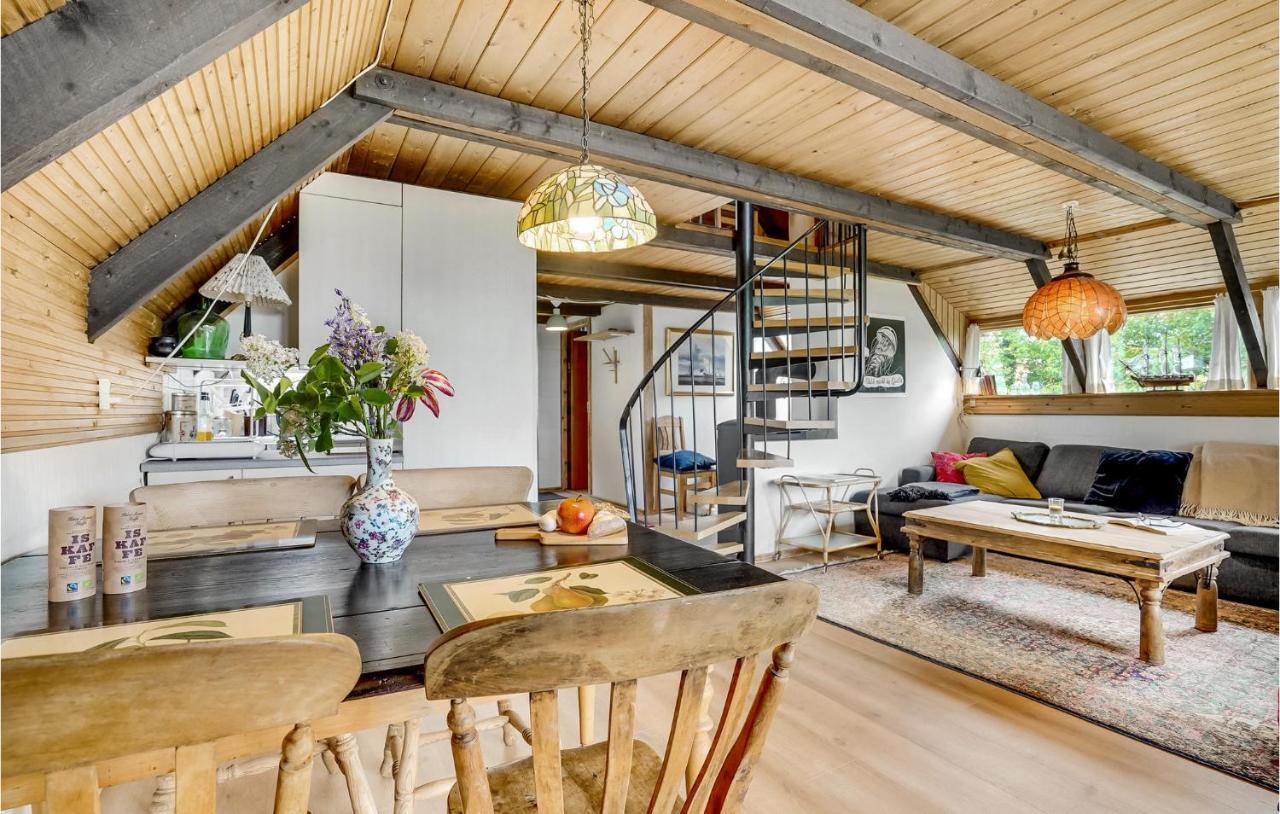 Amazing Home In Logstrup With Kitchen Exteriör bild